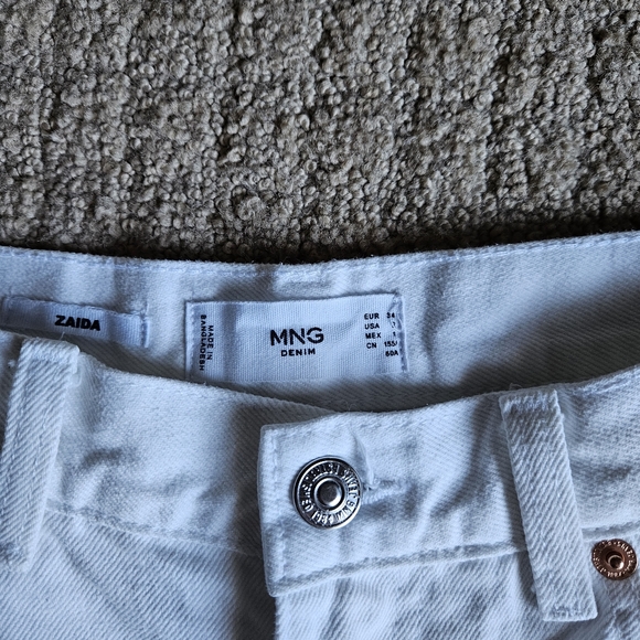 White high waisted shorts - Picture 4 of 5